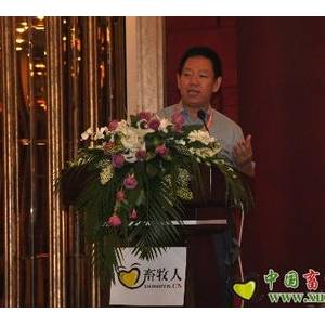 王統石：乳豬的消化生理