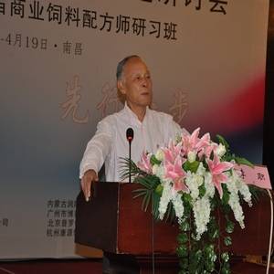 李職：規模化豬場母豬的飼養管理與配方設計