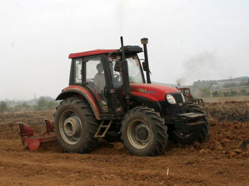 2014年我國農(nóng)機(jī)工業(yè)增速降到9%以下