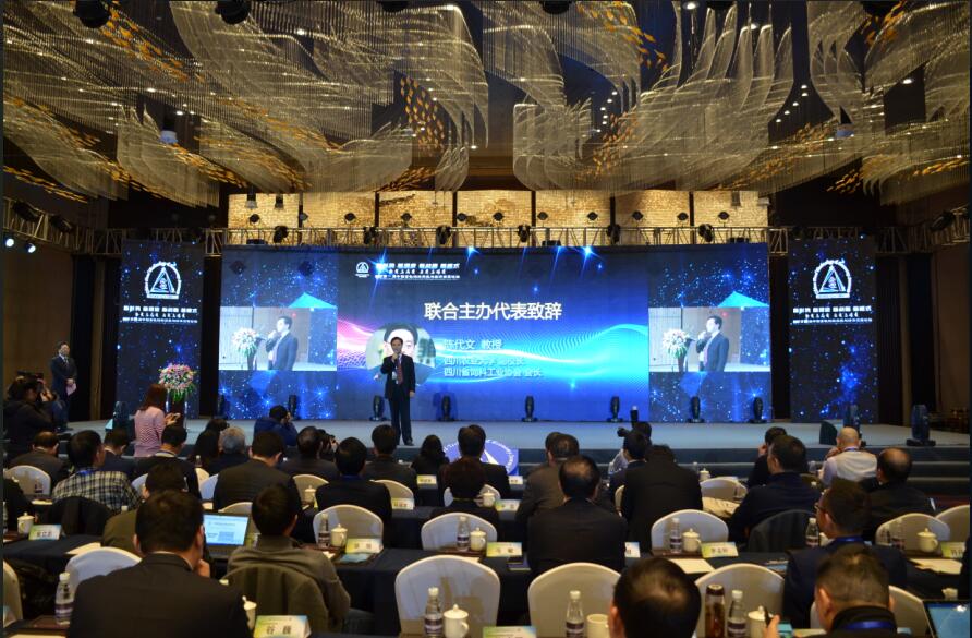 鐵騎力士獲評(píng)“2017中國(guó)畜牧飼料行業(yè)十大時(shí)代企業(yè)”